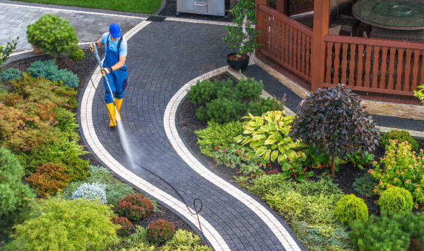 Why Choose Our Certified Pressure Washing Experts for Your Project Needs in Zilwaukee, MI?